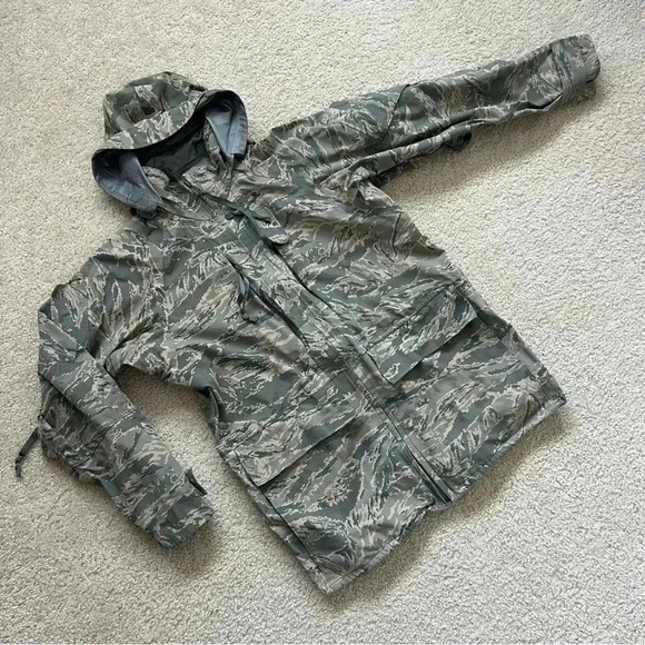 Military AIR FORCE Tiger Stripe Parka Rain Coat Jacket Medium Long 100% Nylon - Picture 1 of 14